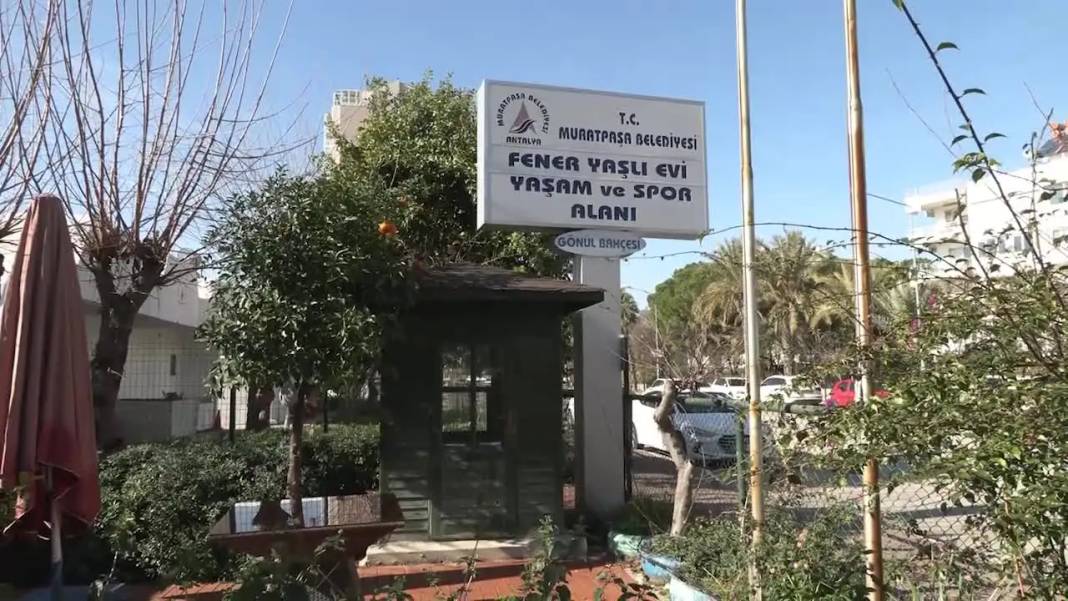 Muratpaşa 'da Dikkat Çekmek İçin Yaptılar! Toplandılar! 4